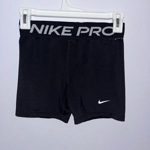 Women’s 3” Nike Pros